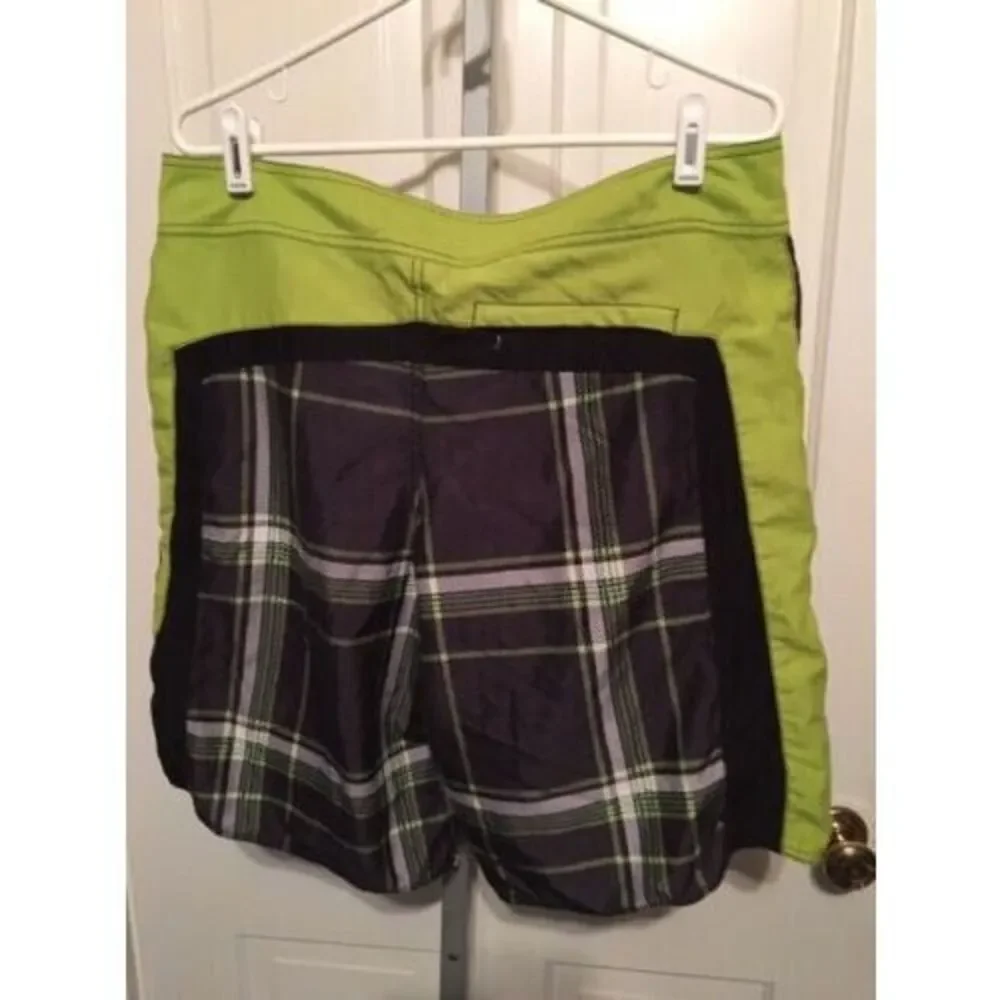 TONY HAWK SIZE 34 BOARD SHORTS